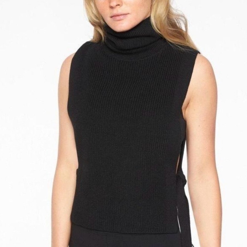 Athleta Doubletime Ribbed Turtleneck Vest Sweater